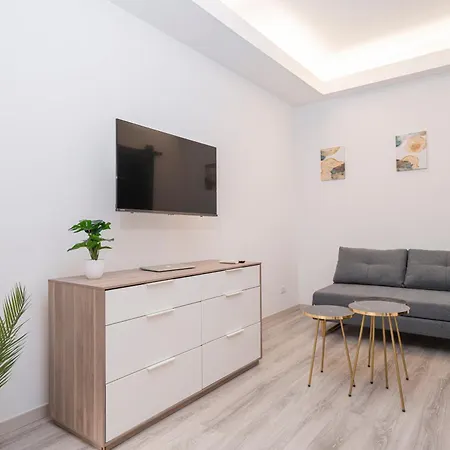 Piazza Cavour 90 Apartment *